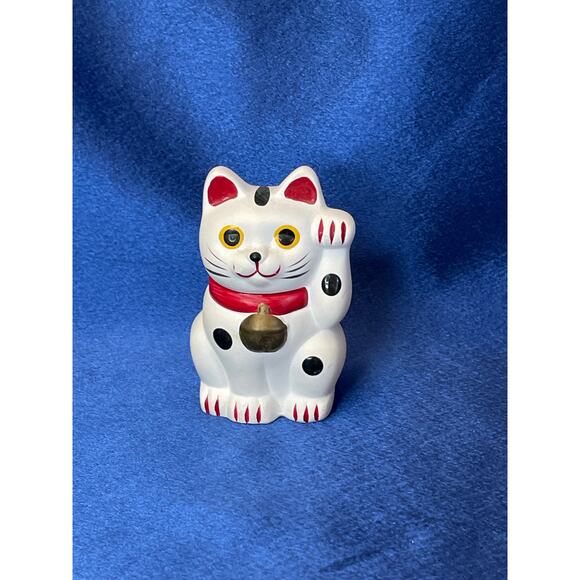 Bisque Porcelain Maneki Neko Japanese Lucky Cat Figurine - Picture 1 of 6